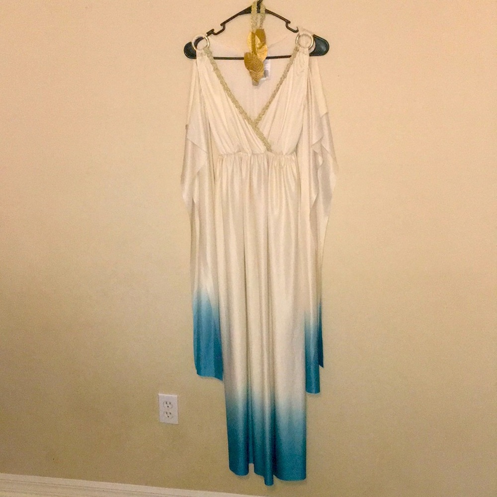 Woman’s Goddess costume